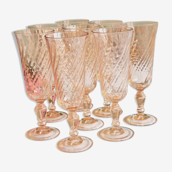Set of 8 Arcoroc Rosaline Champagne flutes