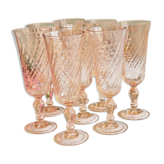 Set of 8 Arcoroc Rosaline Champagne flutes