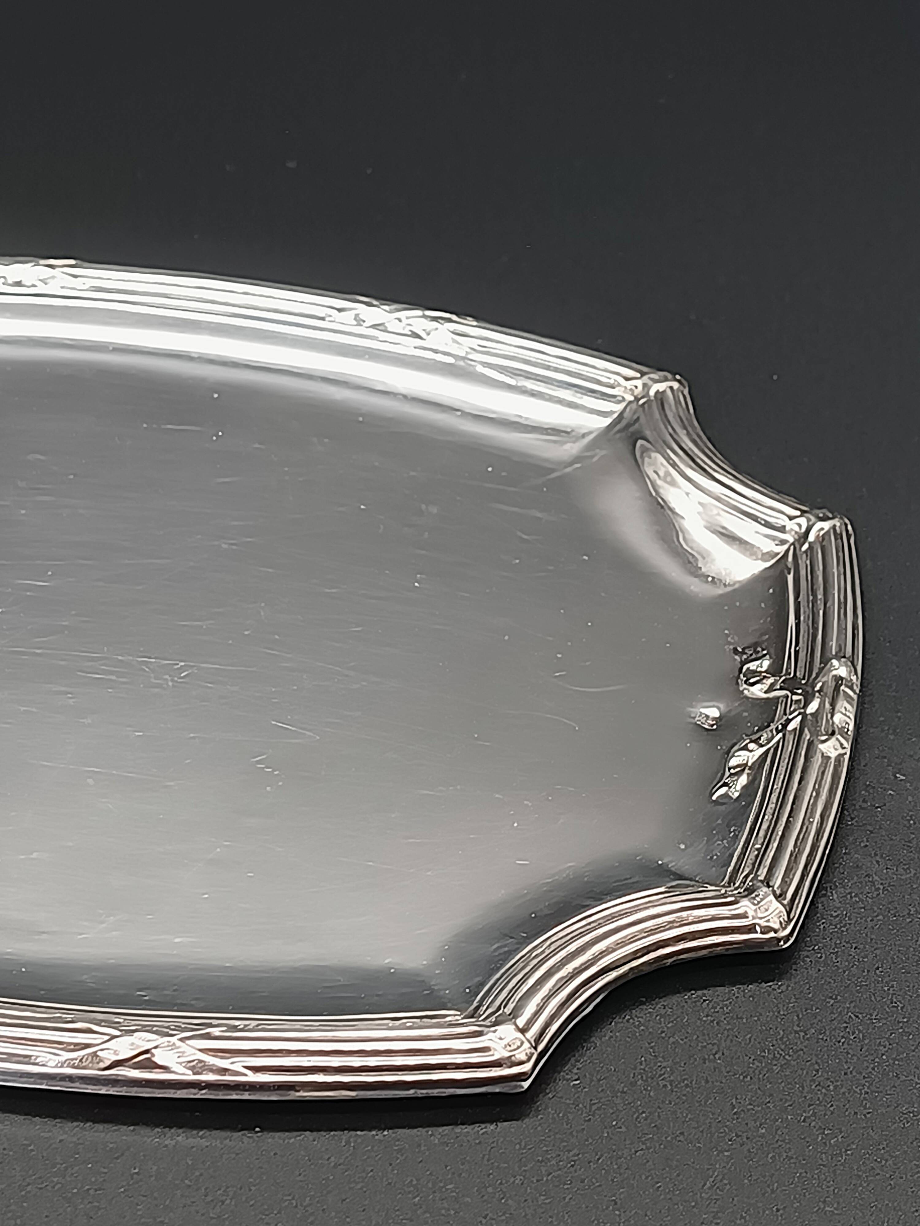 Refined small serving tray or rectangular catch-all with rounded corners.