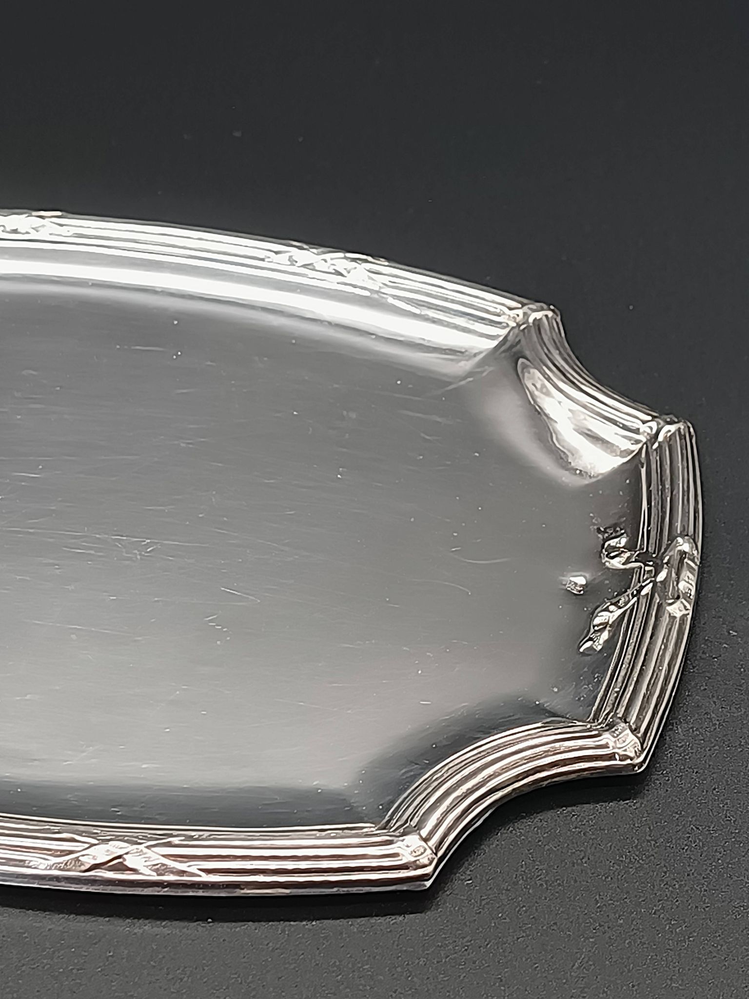 Refined small serving tray or rectangular catch-all with rounded corners.