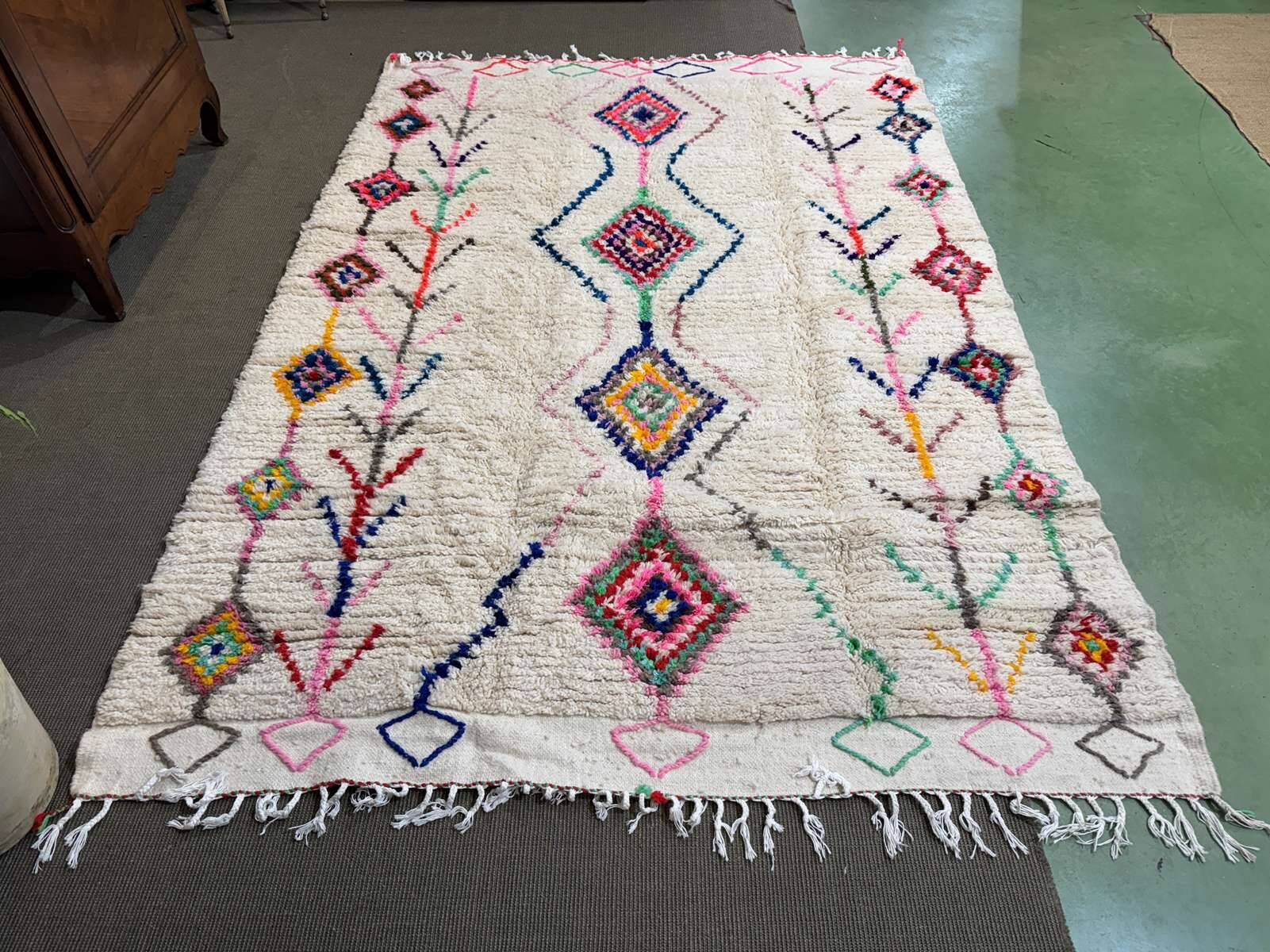 Handmade Azilal Berber Moroccan wool rug