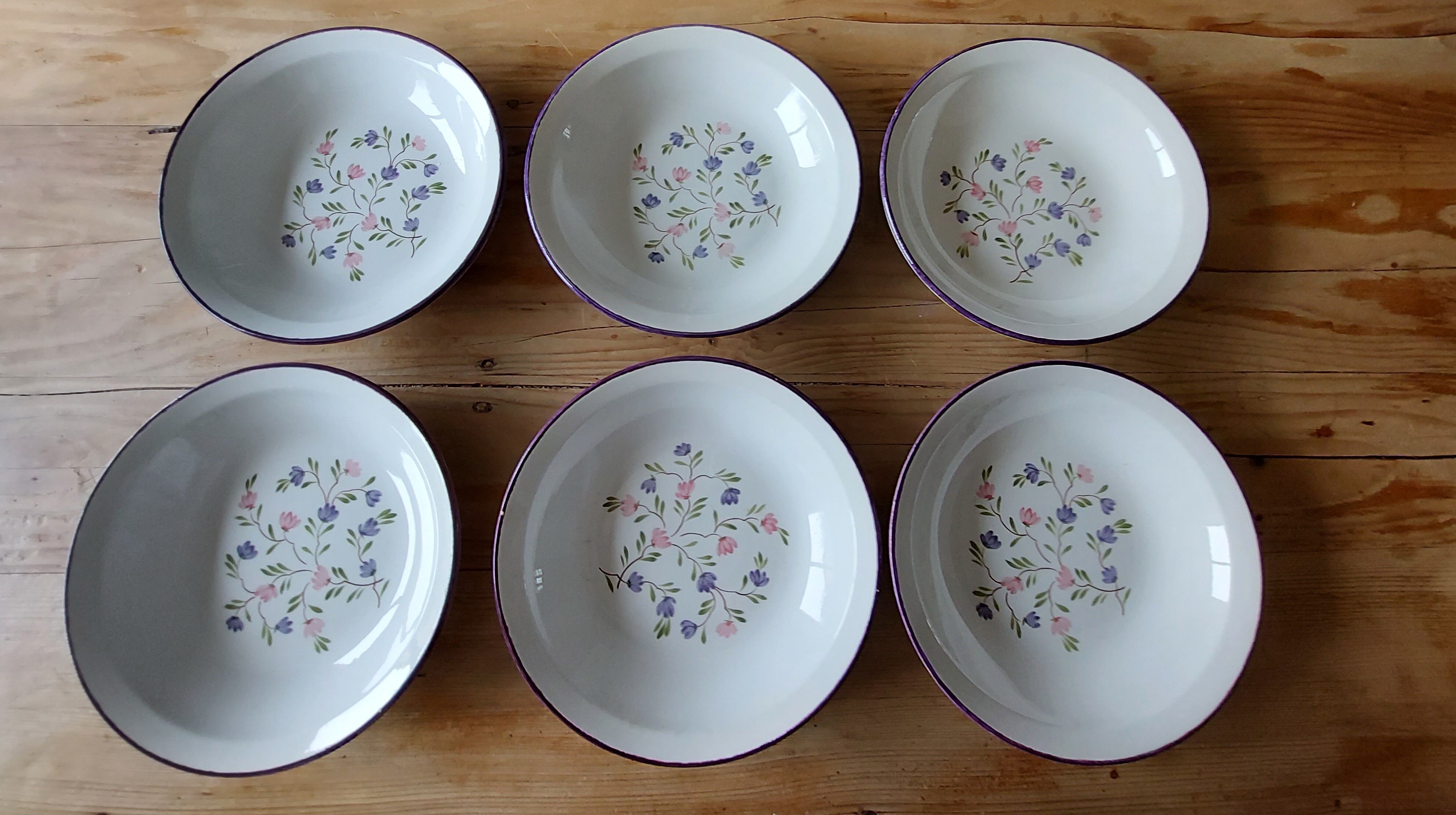 Lot 6 hollow plates Moulin des Loups