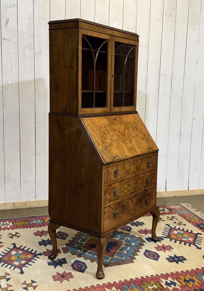 Scriban in English with a walnut finish from the 1930s.
