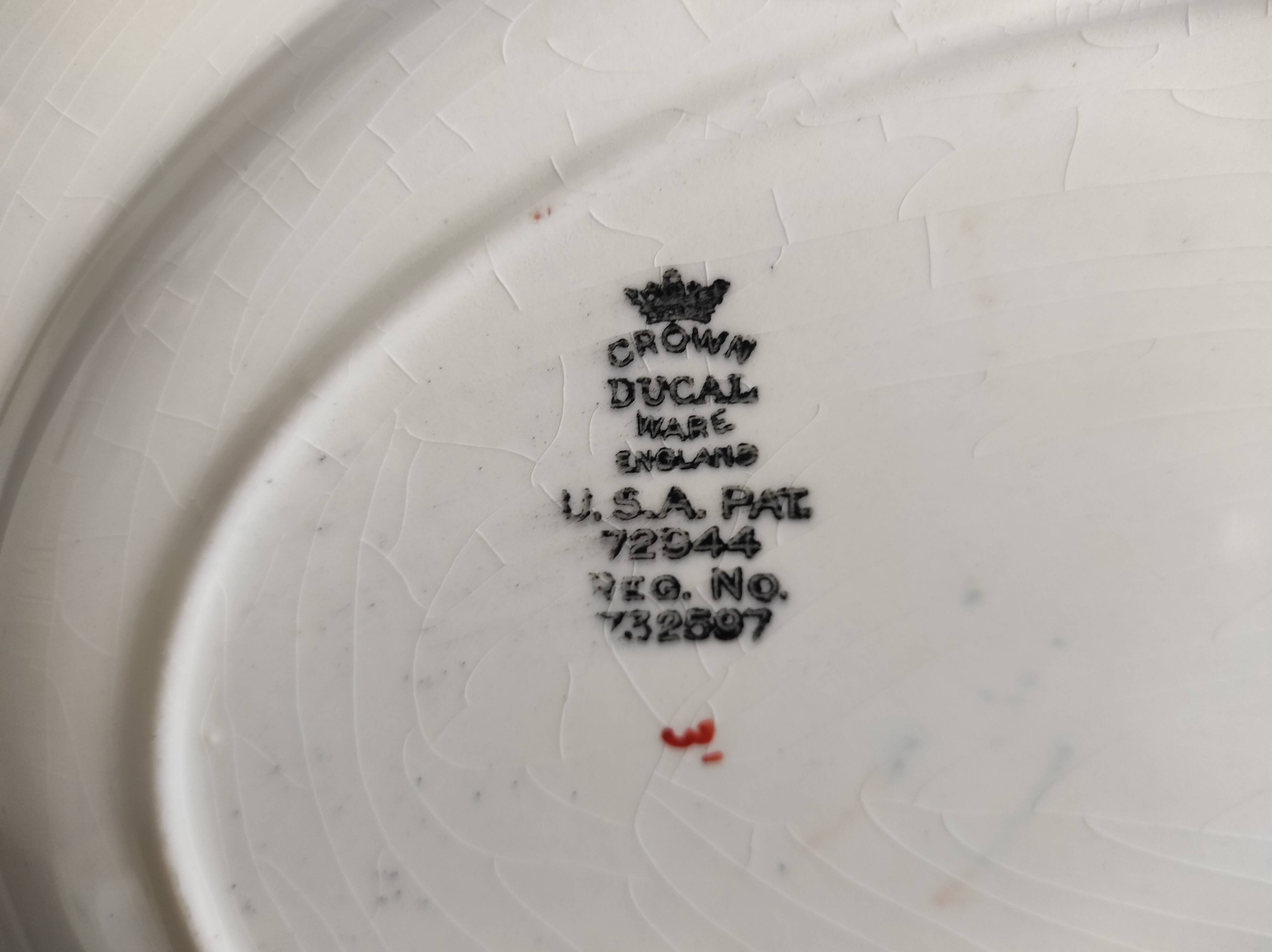 Set of two vintage English serving plates, Crown Ducal