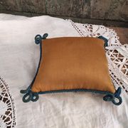 Coussin vintage français fait main