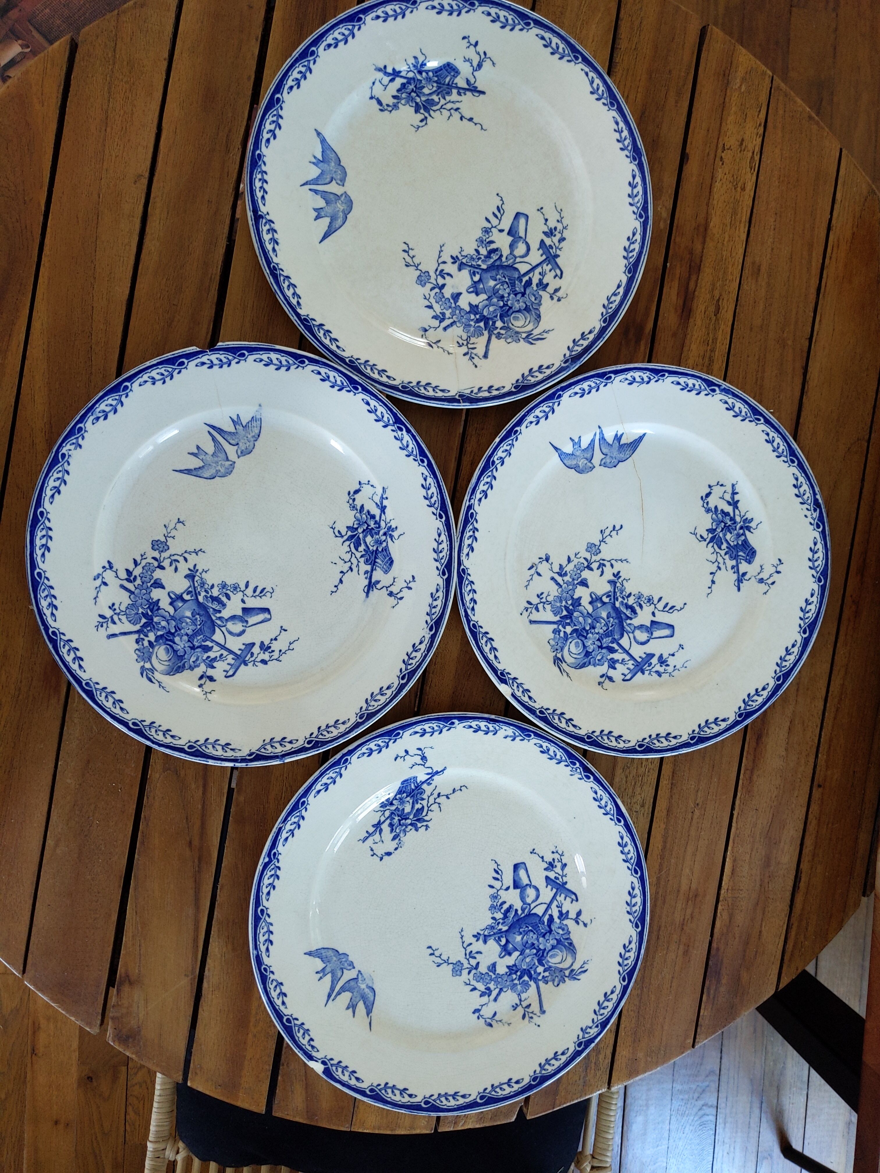 4 old iron earth plates Sarreguemines Watteau