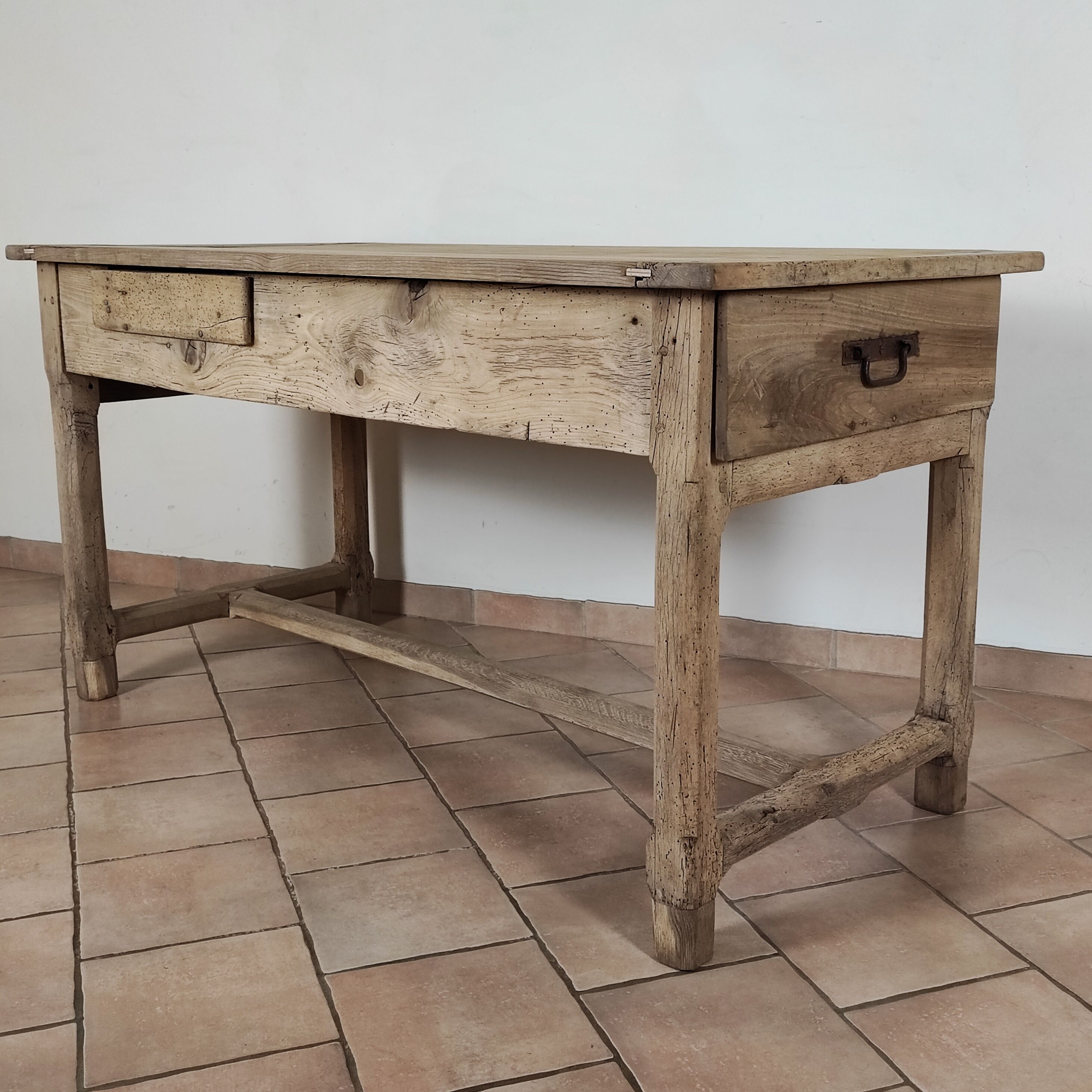 Farmhouse table