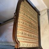 Antique Louis XVI style daybed in carved wood and patterned fabric