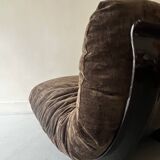 Chauffeuse Marsala en plexiglas fumé & velours ras marron, Ligne roset 1970