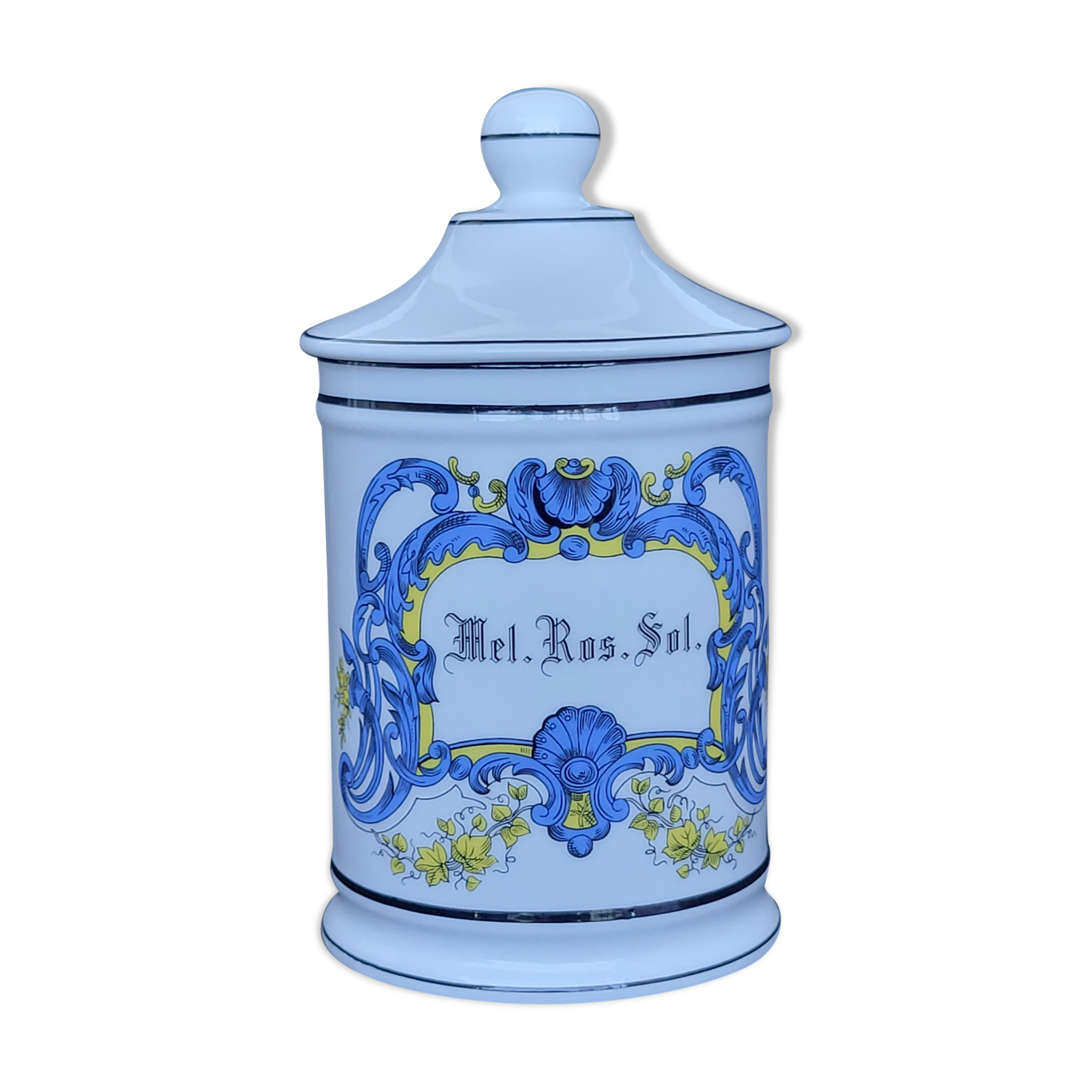 Apothecary pharmacy pot in Mel porcelain. Ros. Ground.