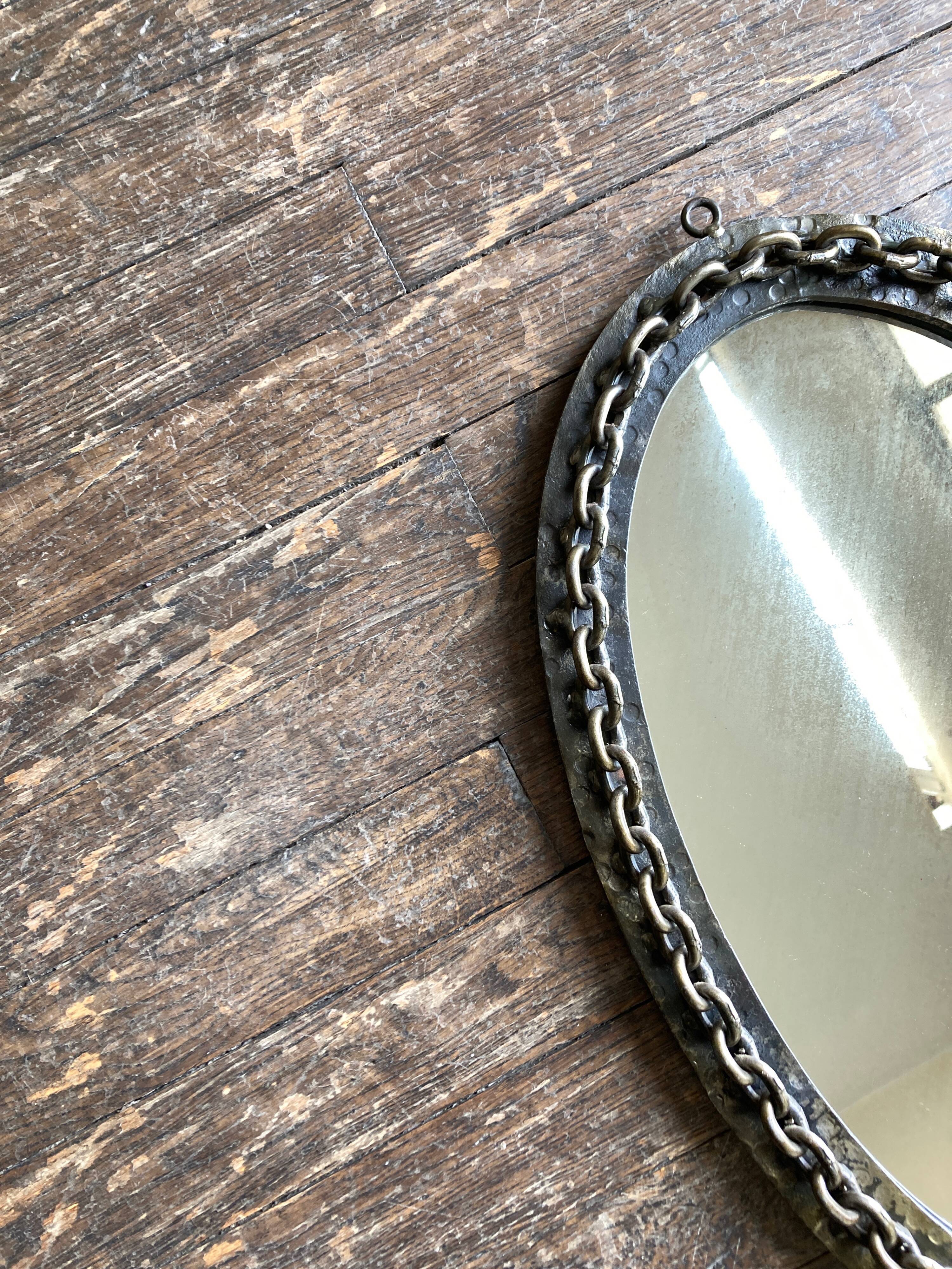 Mirror brutalist chain in beaten iron 1960 H55cm
