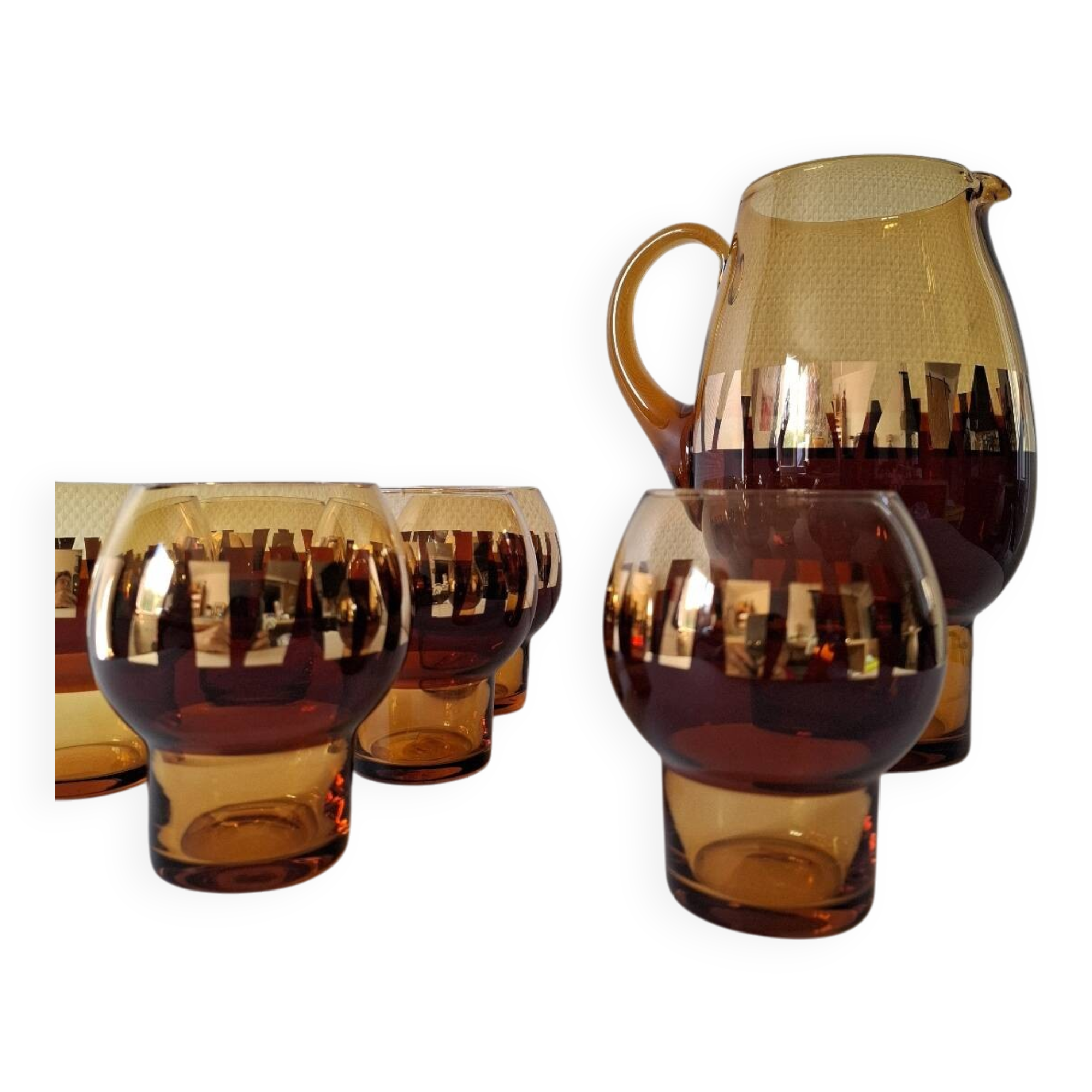 Carafe and its amber/golden glasses from the 70s.