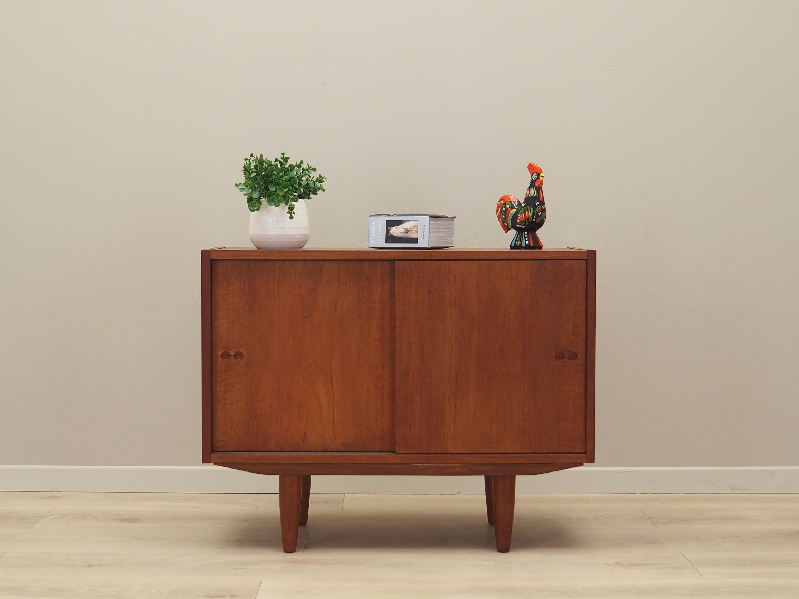 Buffet en teck, design danois, années 1960, designer: Arne Vodder