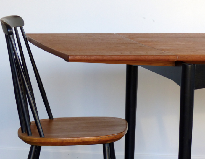 Table de salle à manger scandinave