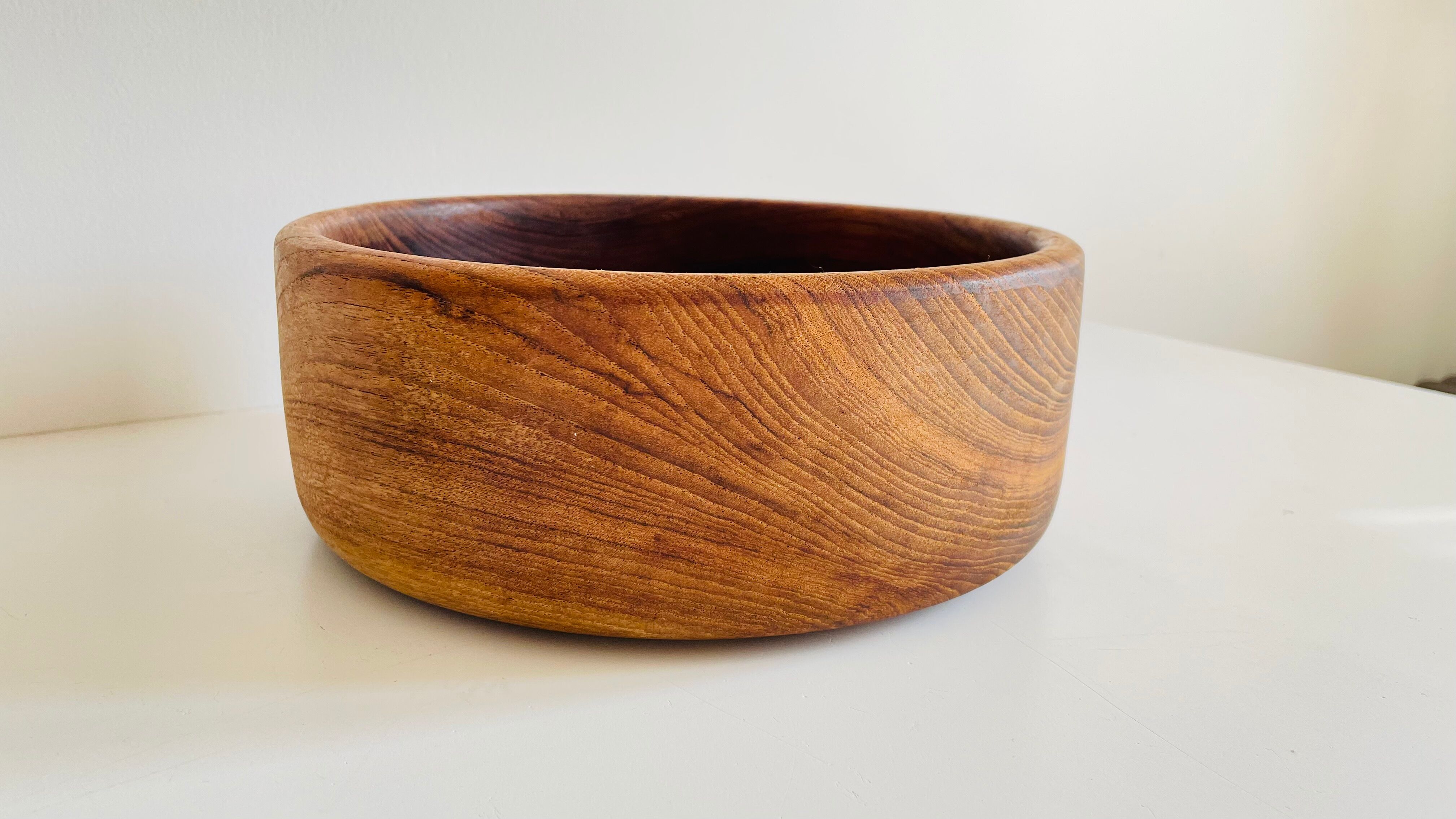 Salad bowl in teak