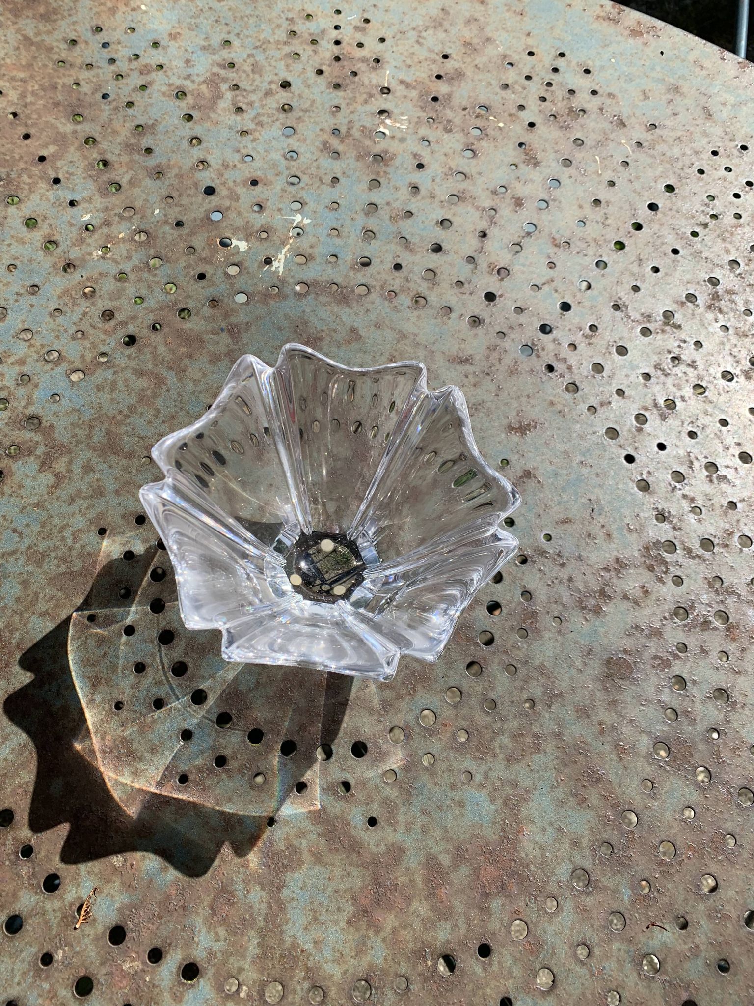 Crystal bowl in the shape of flowers, vintage Orrefors Sweden design