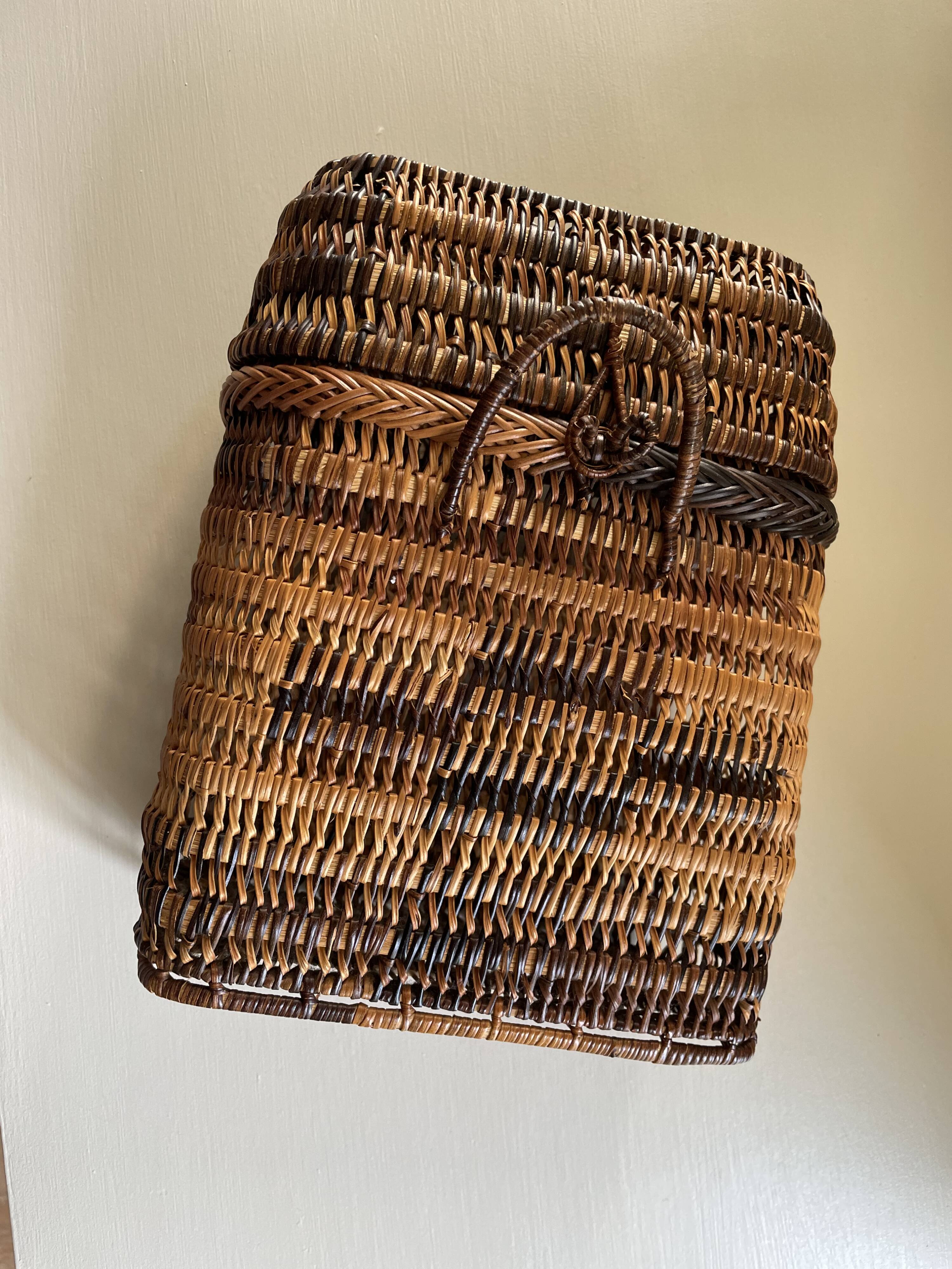 Asian rattan basket with lid 23×18 cm