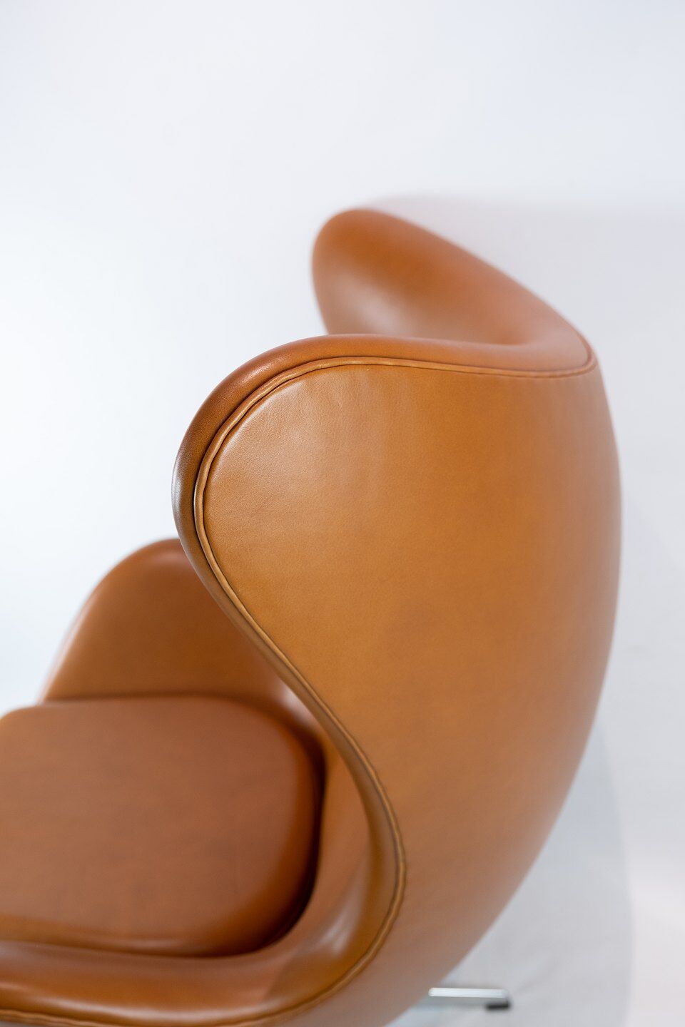 Egg armchair model 3316 designed by Arne Jacobsen for Fritz Hansen 1958