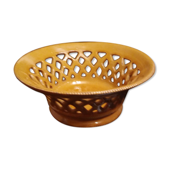 Ceramic basket