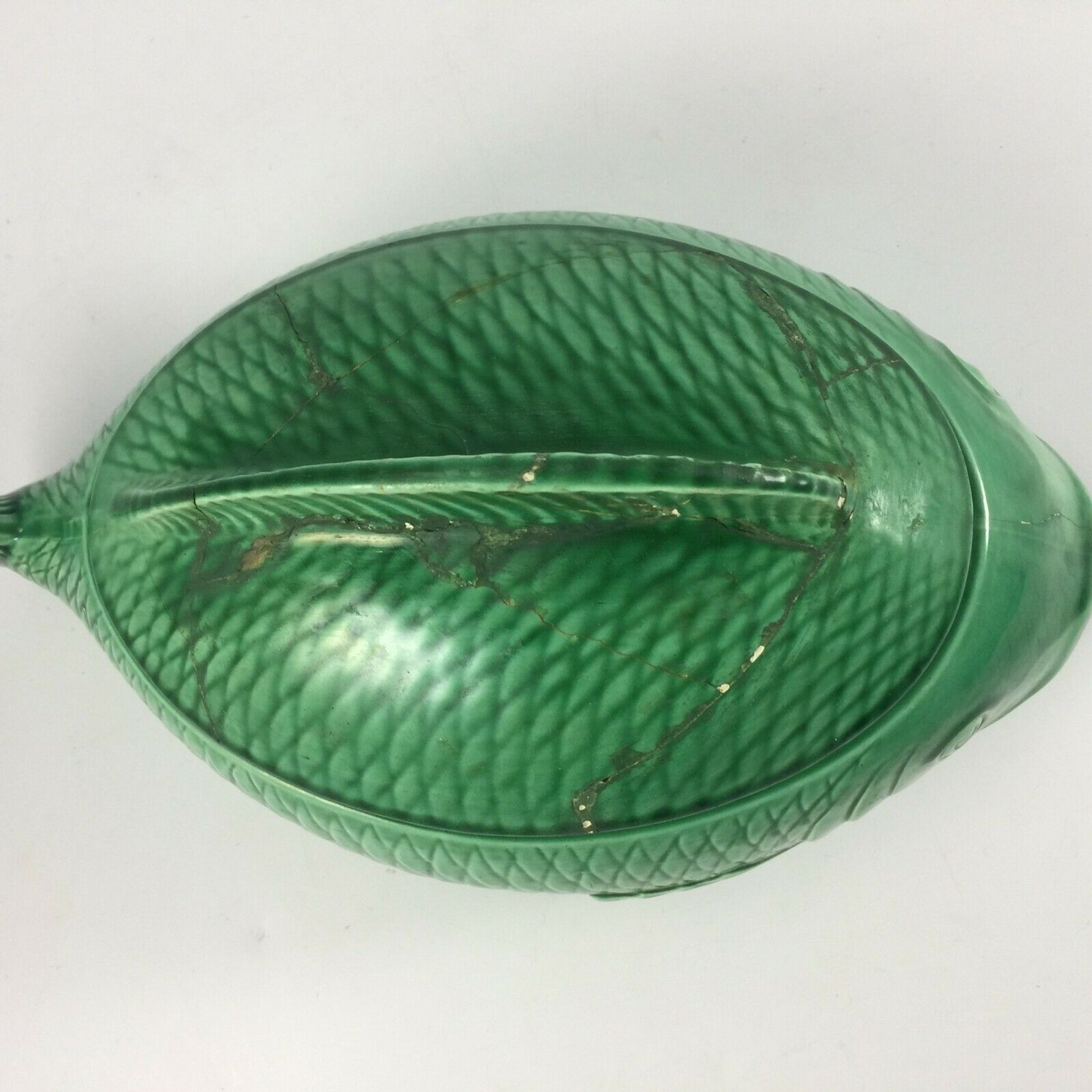 Part of service a fish Sarreguemines 22 pieces in faience green carp