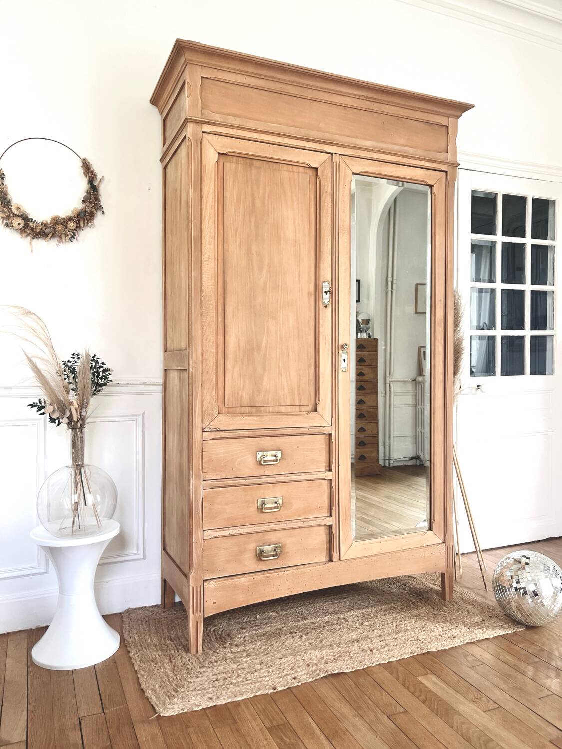 Parisian wardrobe and Art Deco