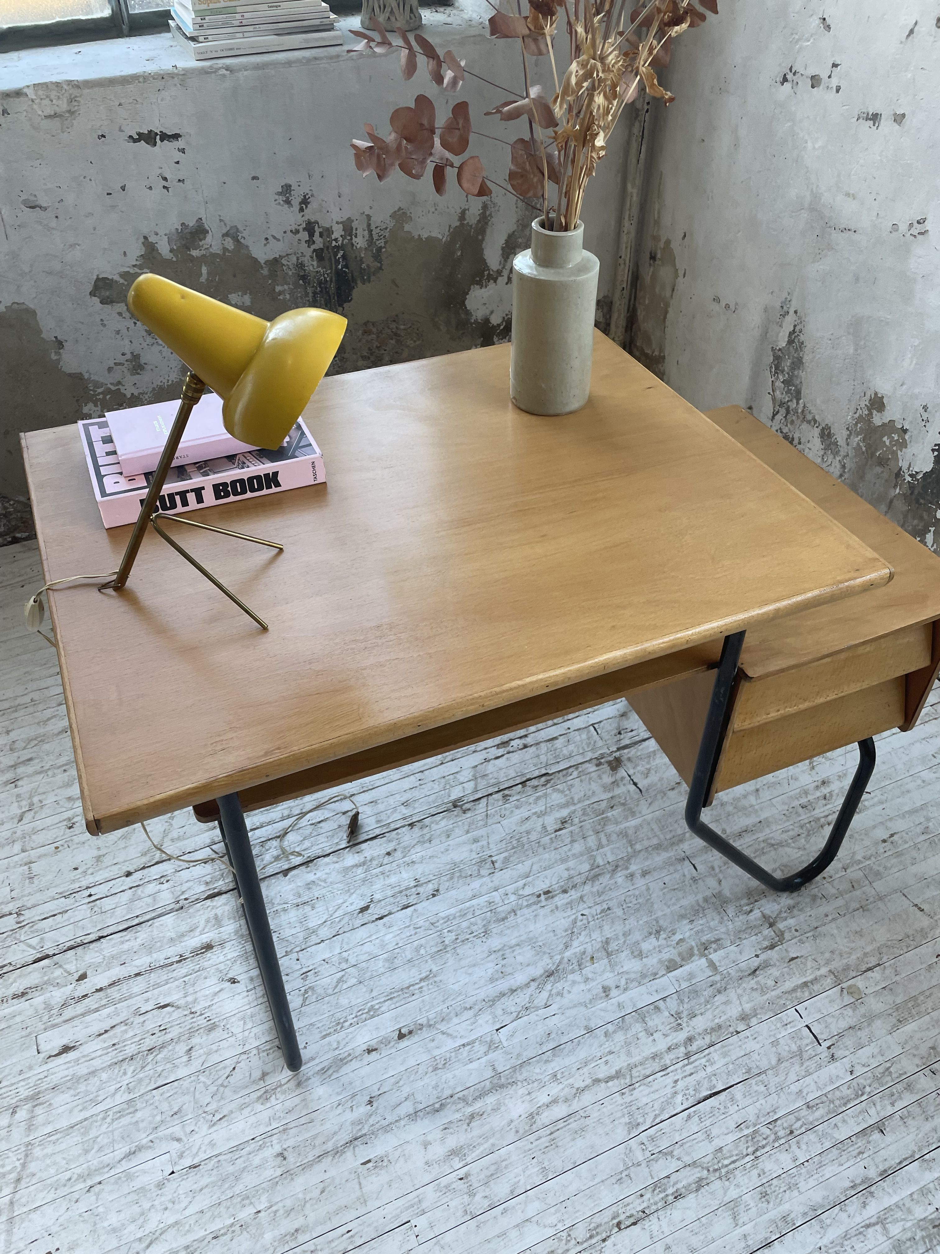 Lampe de bureau cocotte jaune
