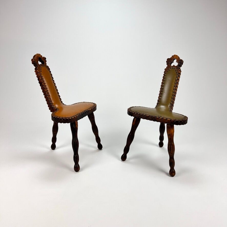 Set of 2 mid century brutalist oak tripod stools, 1960s