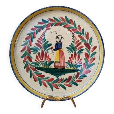 Ancienne assiette à rebord HB Henriot Quimper décor de bretonne