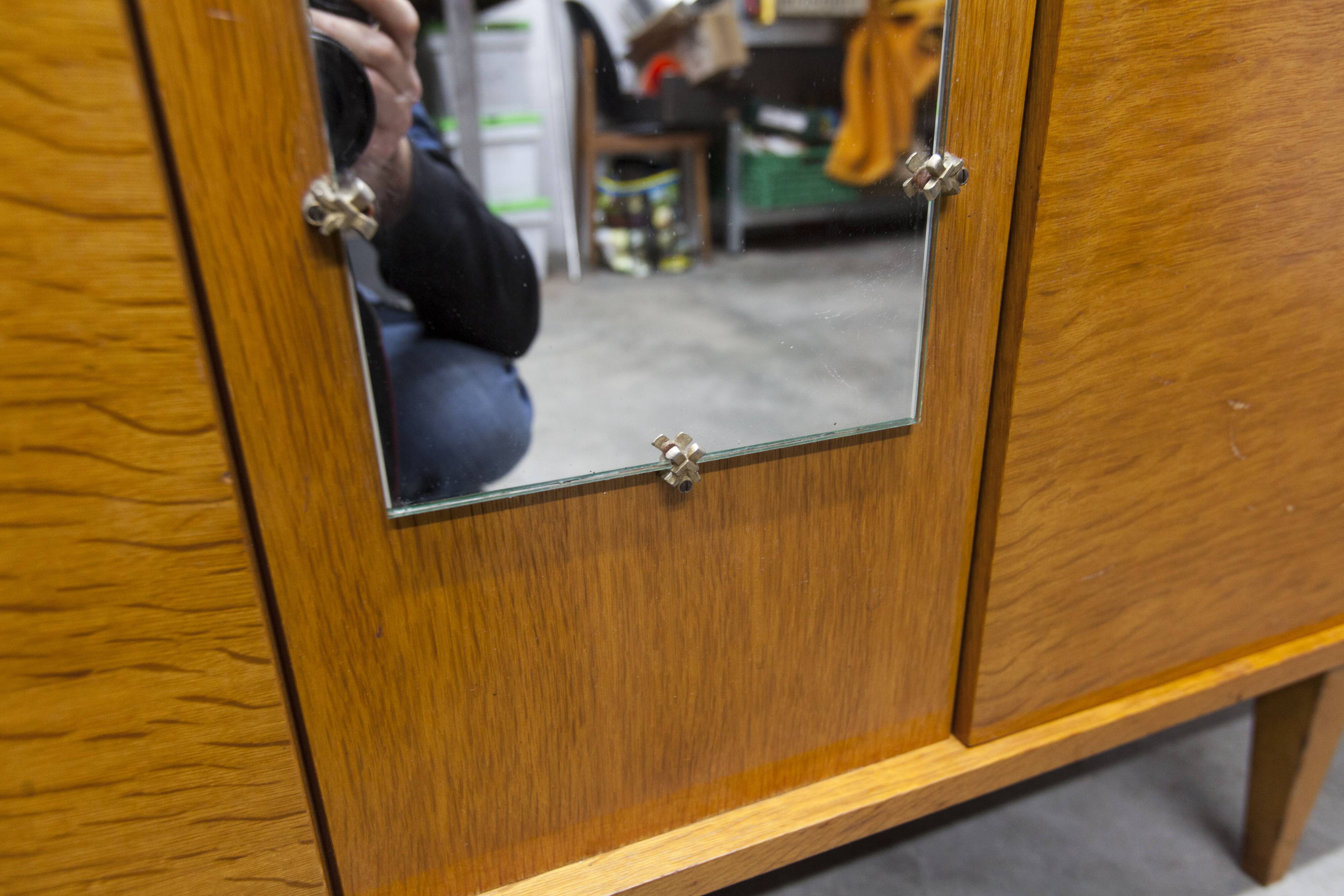 1970 Scandinavian wardrobe with shelves and mirror, 21x126, 2 doors.