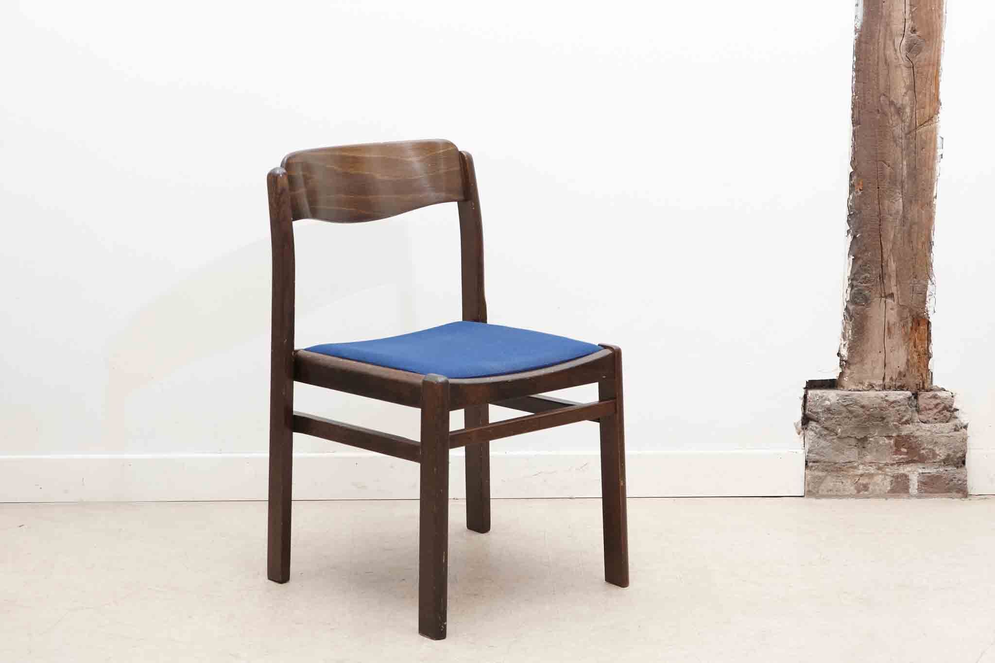 All-wood chair in royal blue and ebony