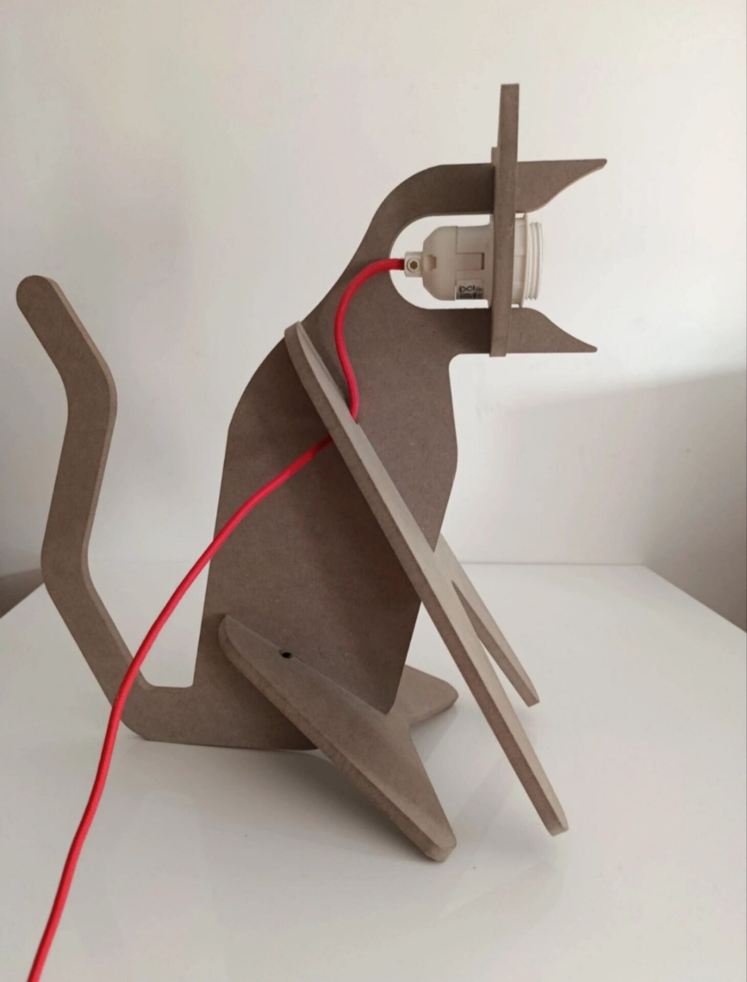 Eno get out cat Lamp design