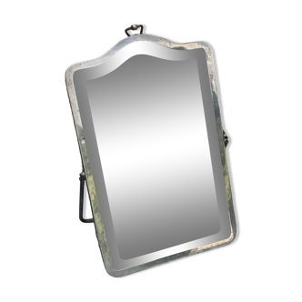 Beveled barber mirror