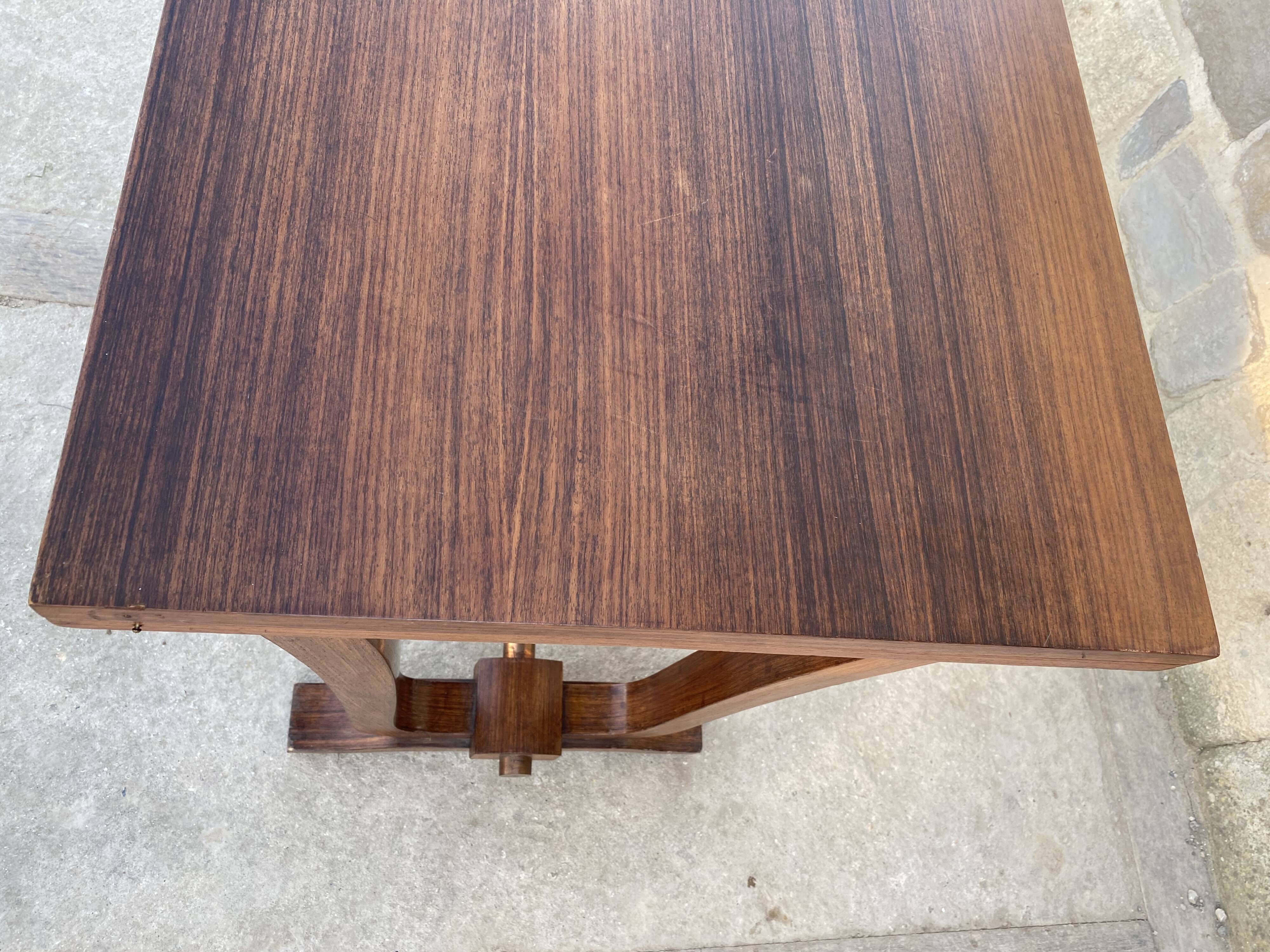 Art Deco wallet table