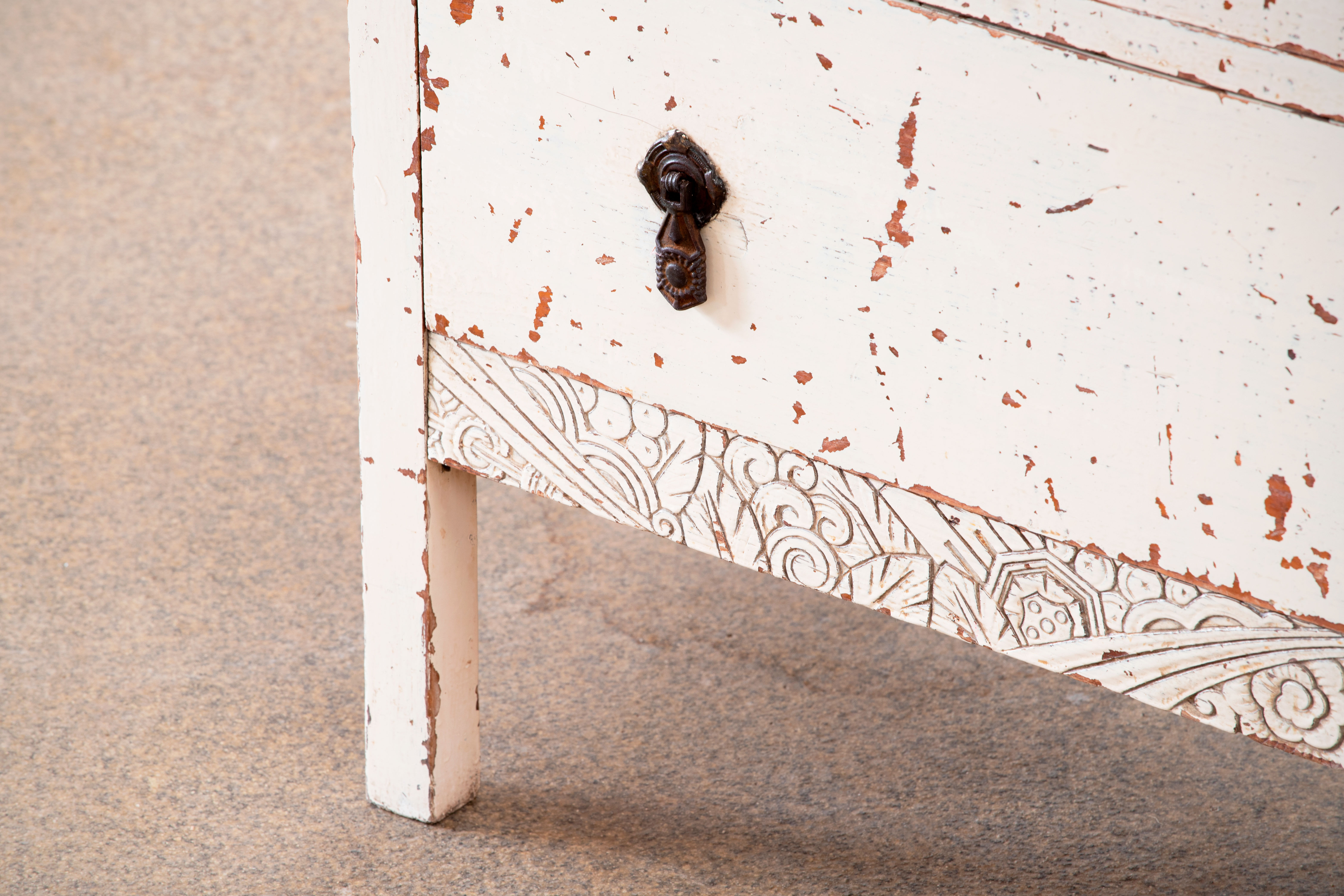 Commode parisienne vintage, patinée 1940