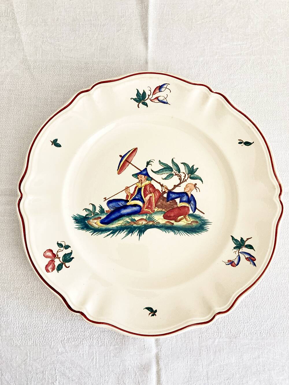 Sarreguemines dish, Chinese scene motif