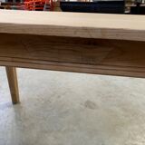 Elm farmhouse table spindle legs
