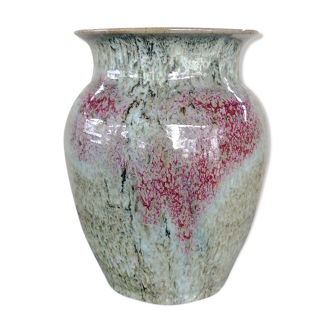 Green/pink speckled ceramic vase