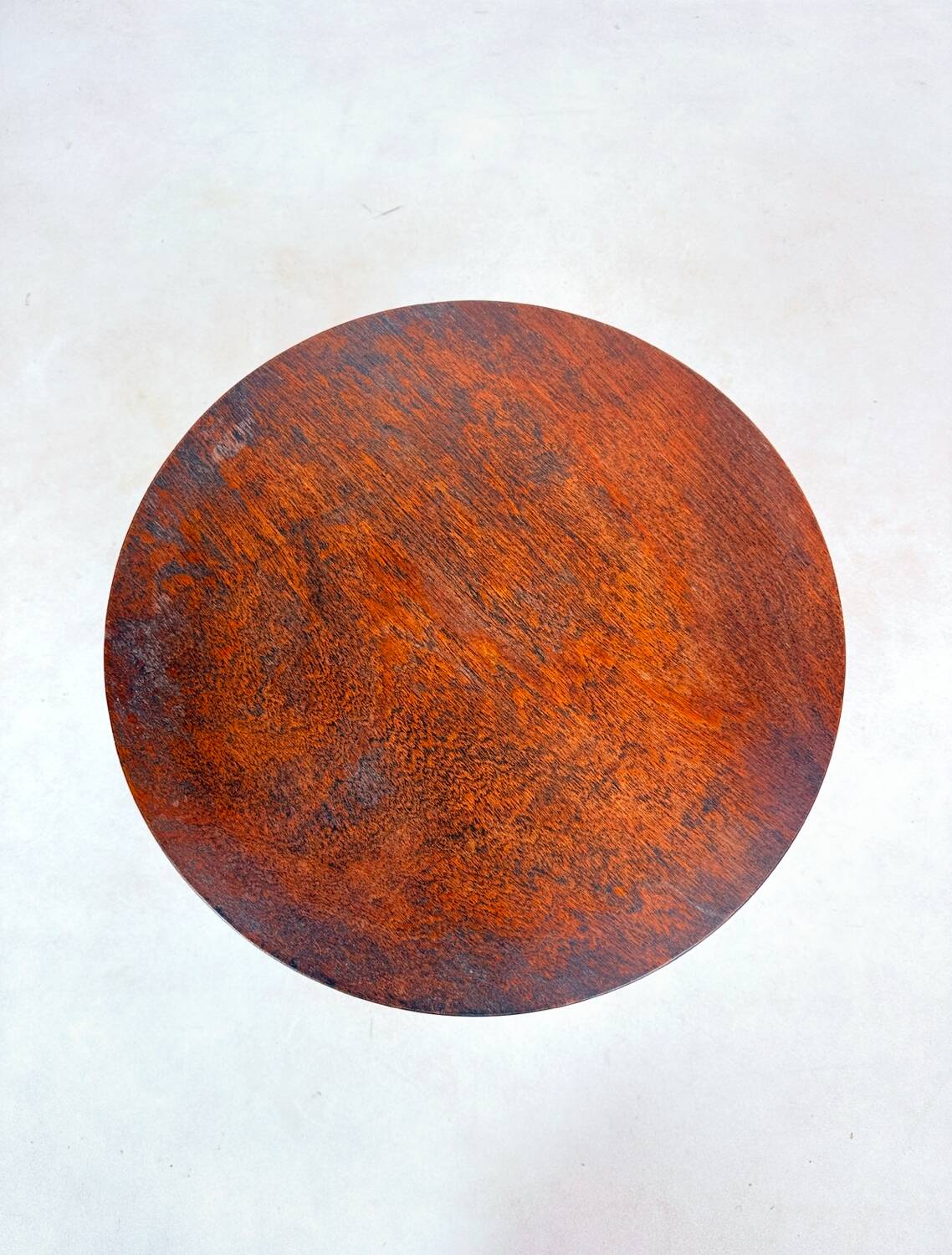 Table d’appoint ancienne auc pieds tournés