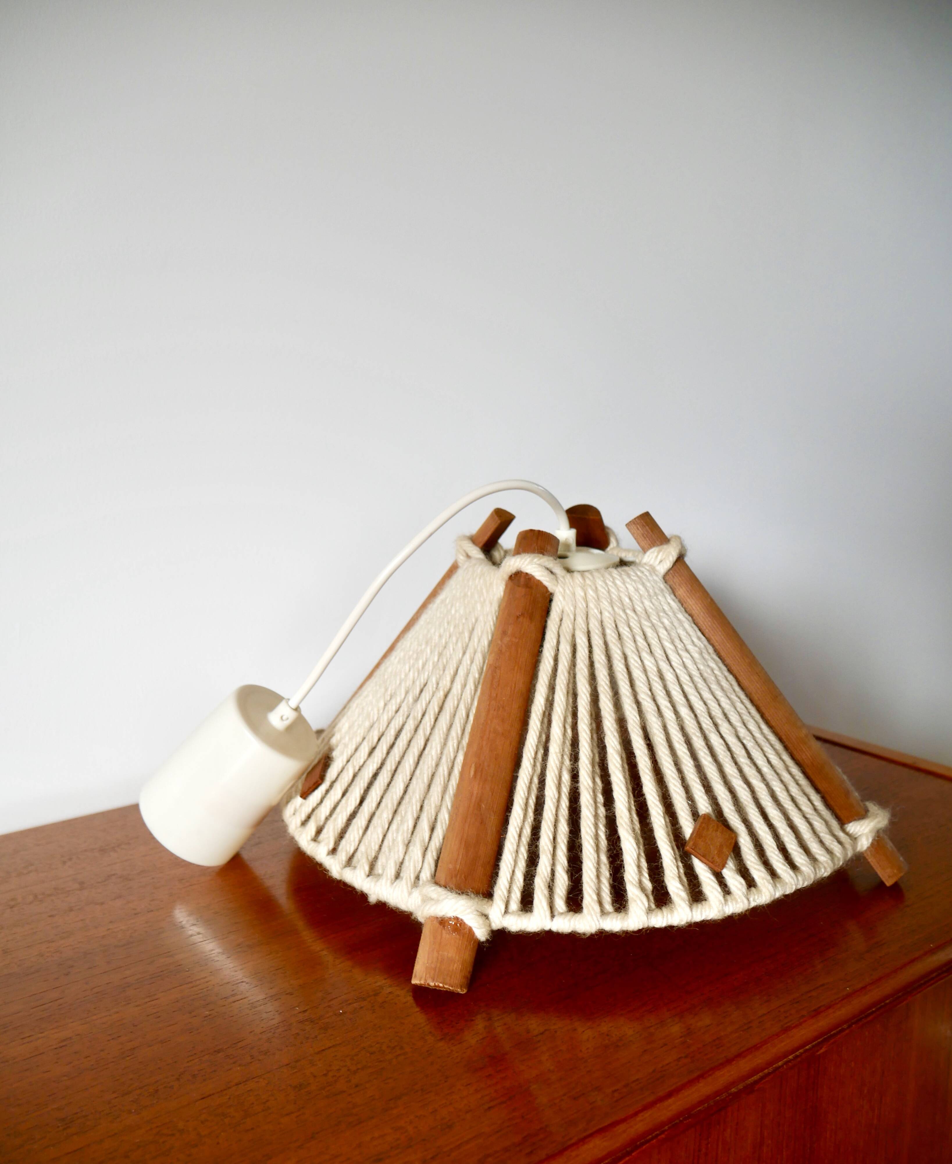 Scandinavian pendant light in wood and wool made in the GDR 60s-70s