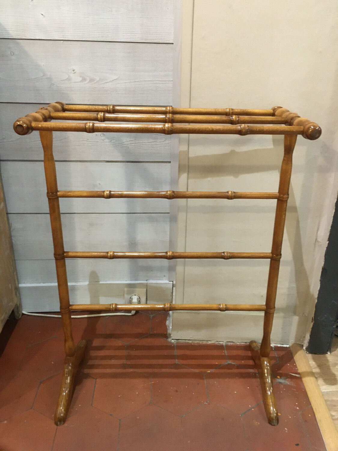 Wooden towel rack