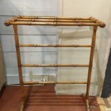 Wooden towel rack
