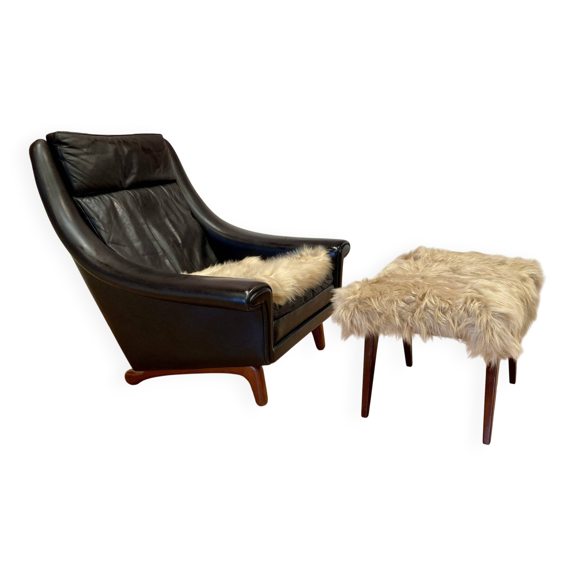 Large scandinavian armchair aage christiansen black leather and its ottoman 1950.