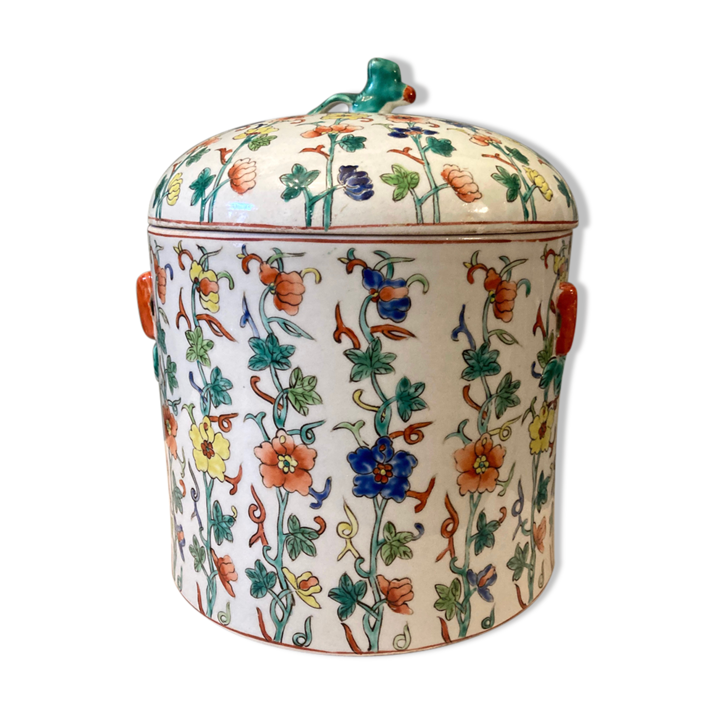 Old porcelain pot says ginger