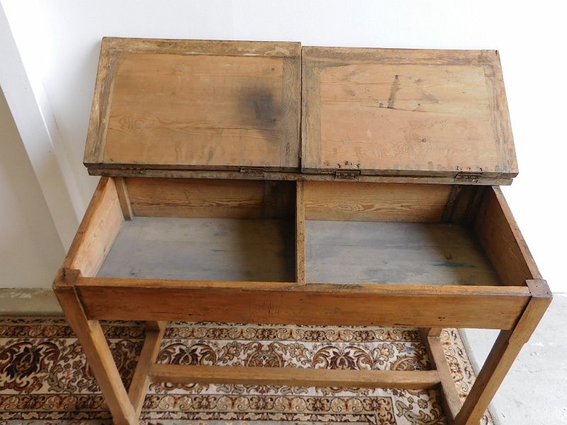 Former double desk of school office in pine of the nineteenth century