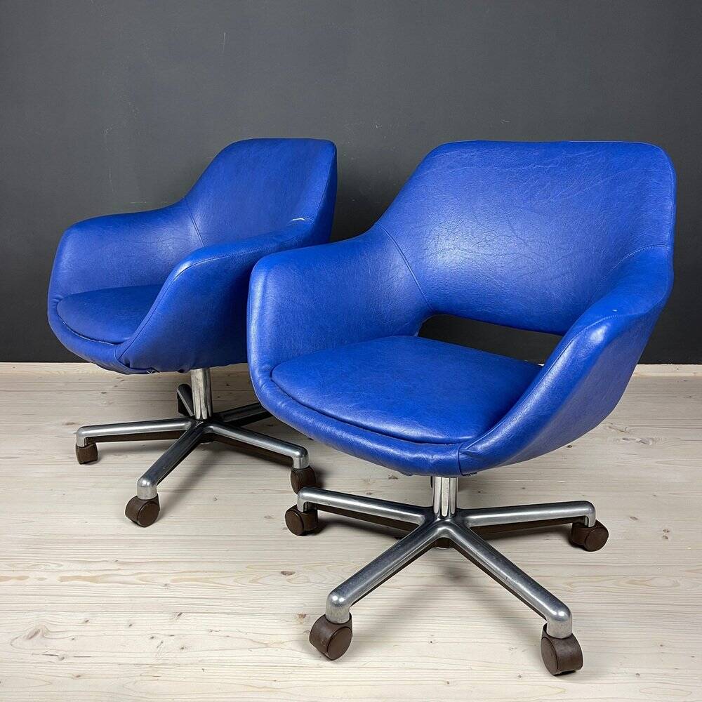 Set of mid-century office chairs by Stol Kamnik, Yugoslavia, 1980s Set of 2