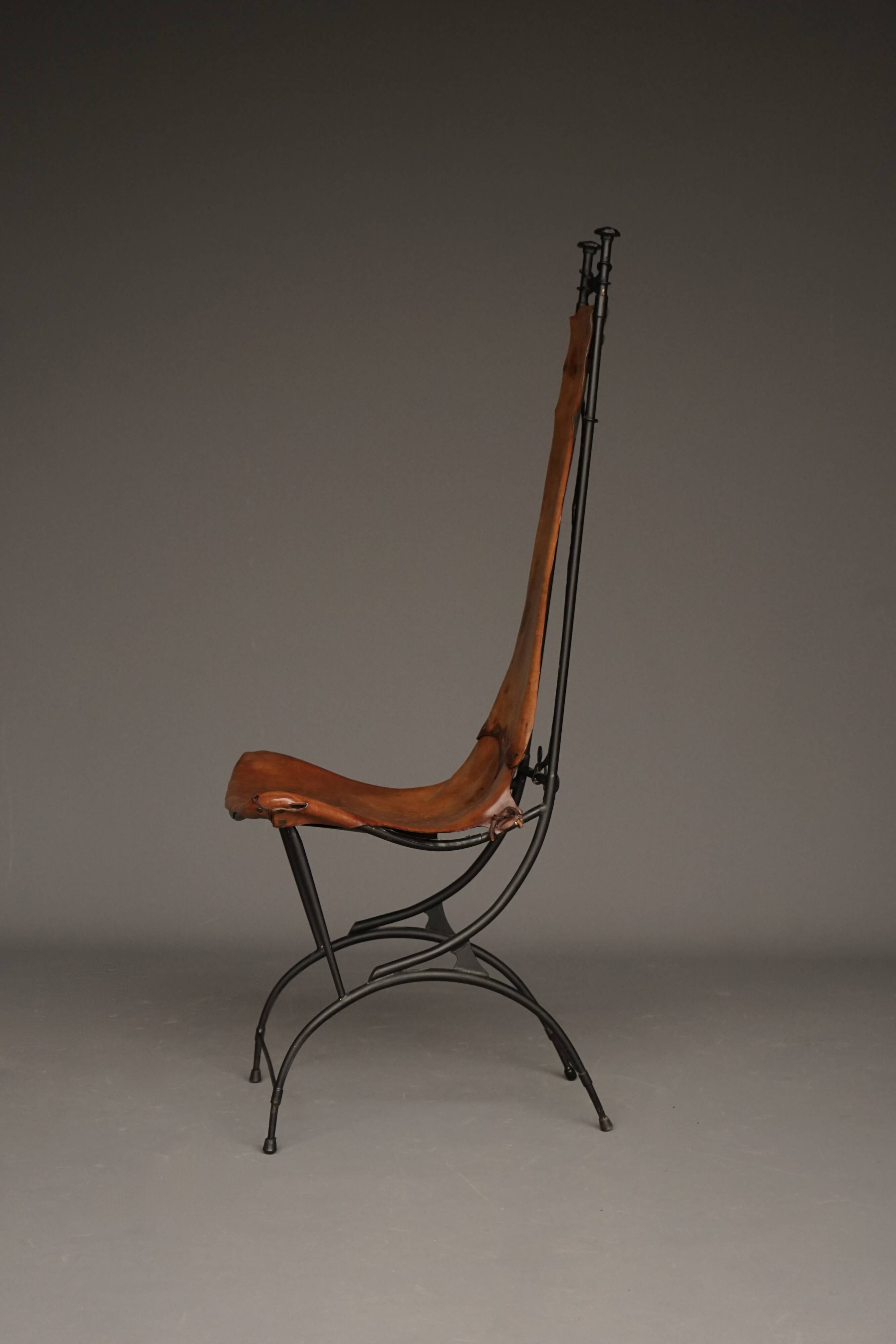 Chaise d'appoint en fer et cuir par Sido et François Thévenin, années 1980