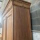Armoire en noyer brut