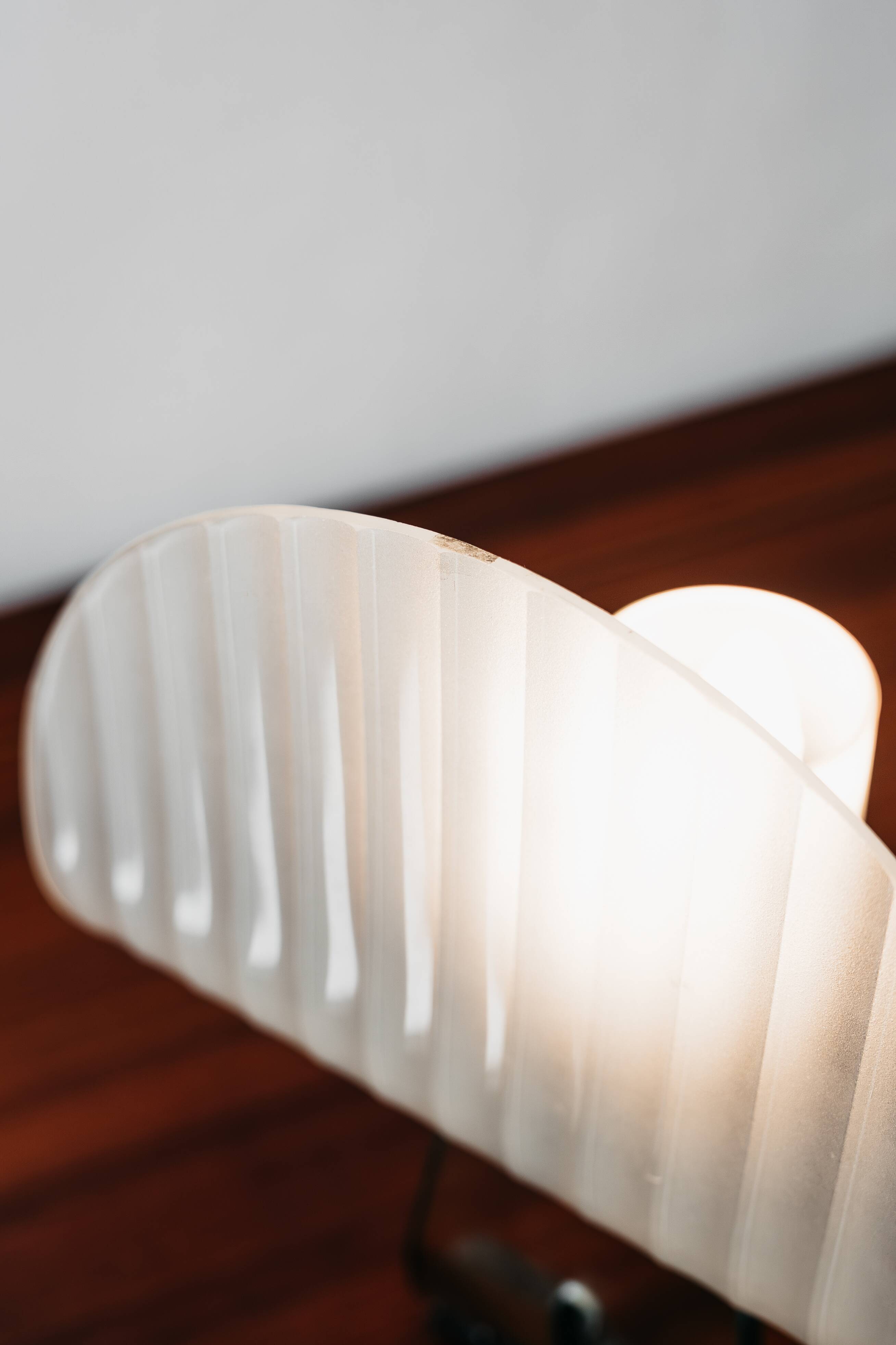 Lampada Da Tavolo Silhouette Design Table Lamp Marble & Glass 1980’s P