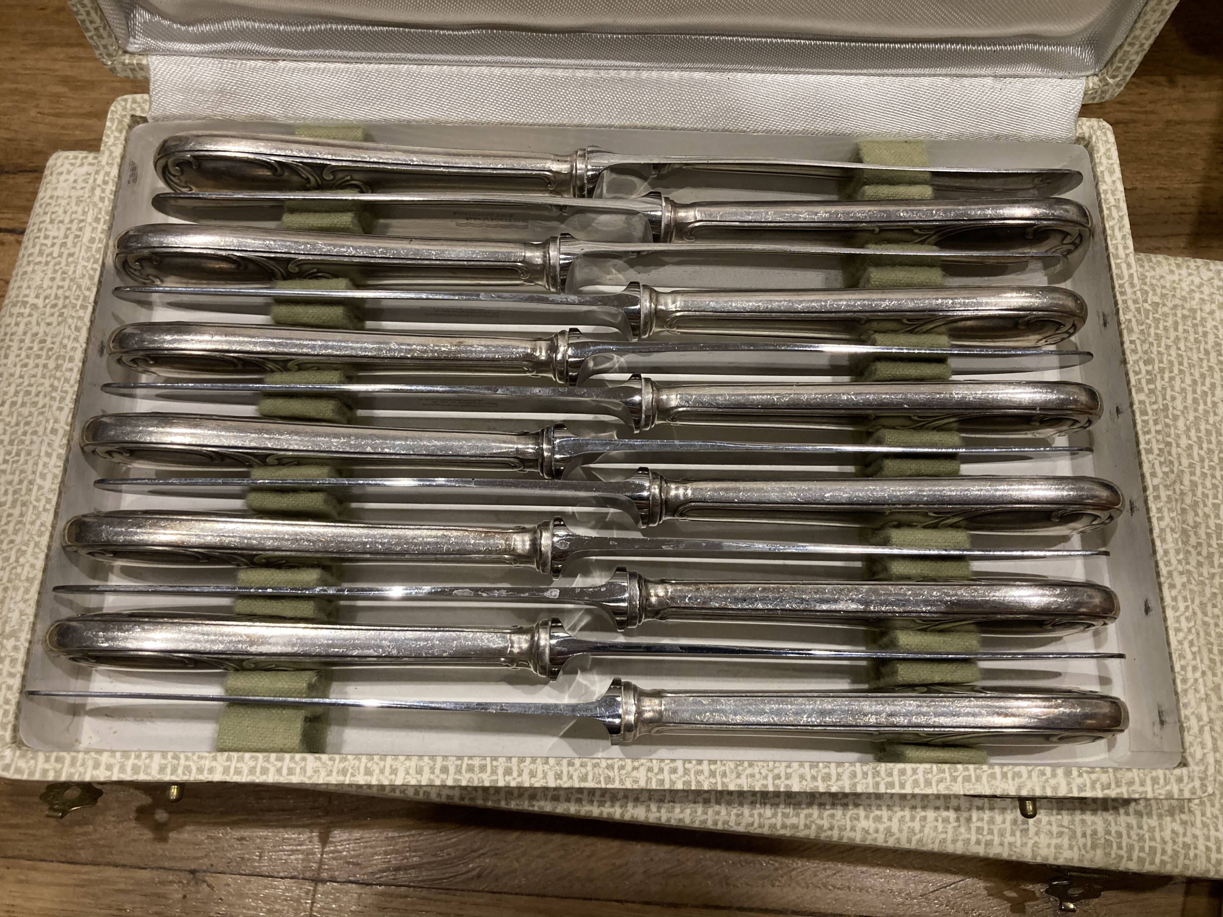 François Frionnet 130p silver metal housekeeper