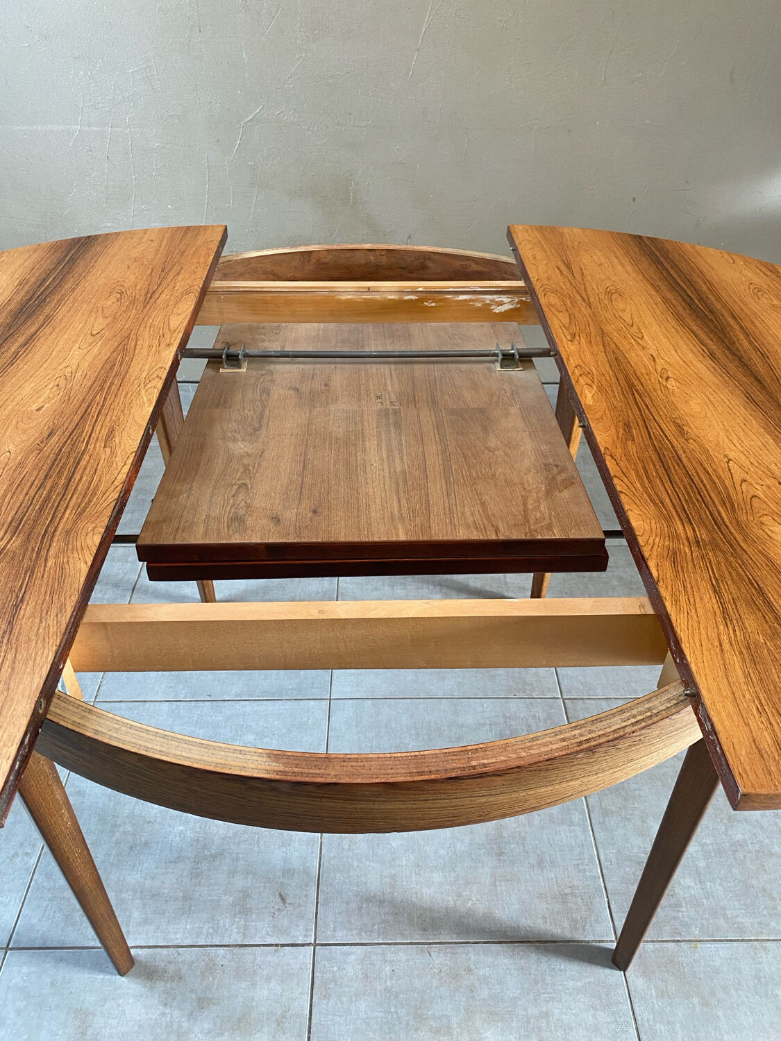 Vintage rosewood round table